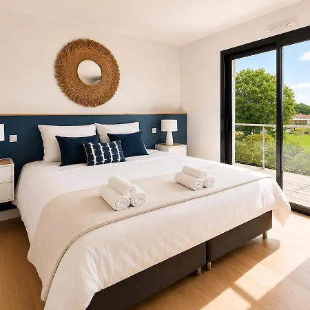 Vila Azura - Pool - Contemporary - Parking La Teste-de-Buch