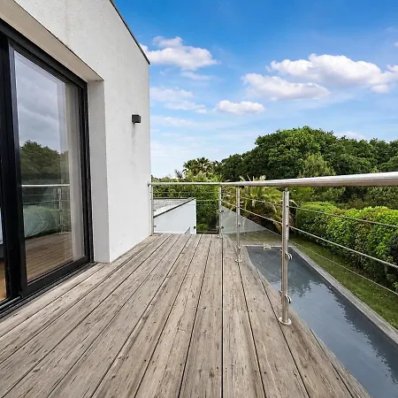 Azura - Pool - Contemporary - Parking *